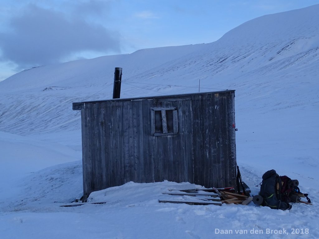 Study in Svalbard - hike - cabin tripin Todalen