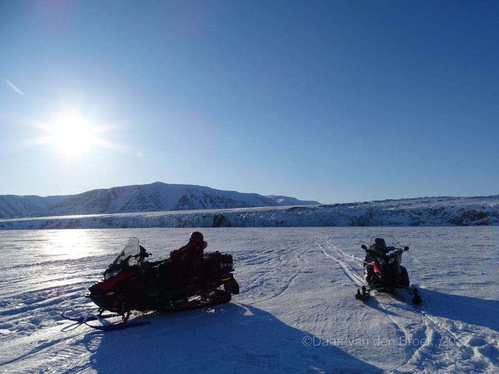 Prepare for studies at UNIS on Svalbard - tips and information - snow mobile tours