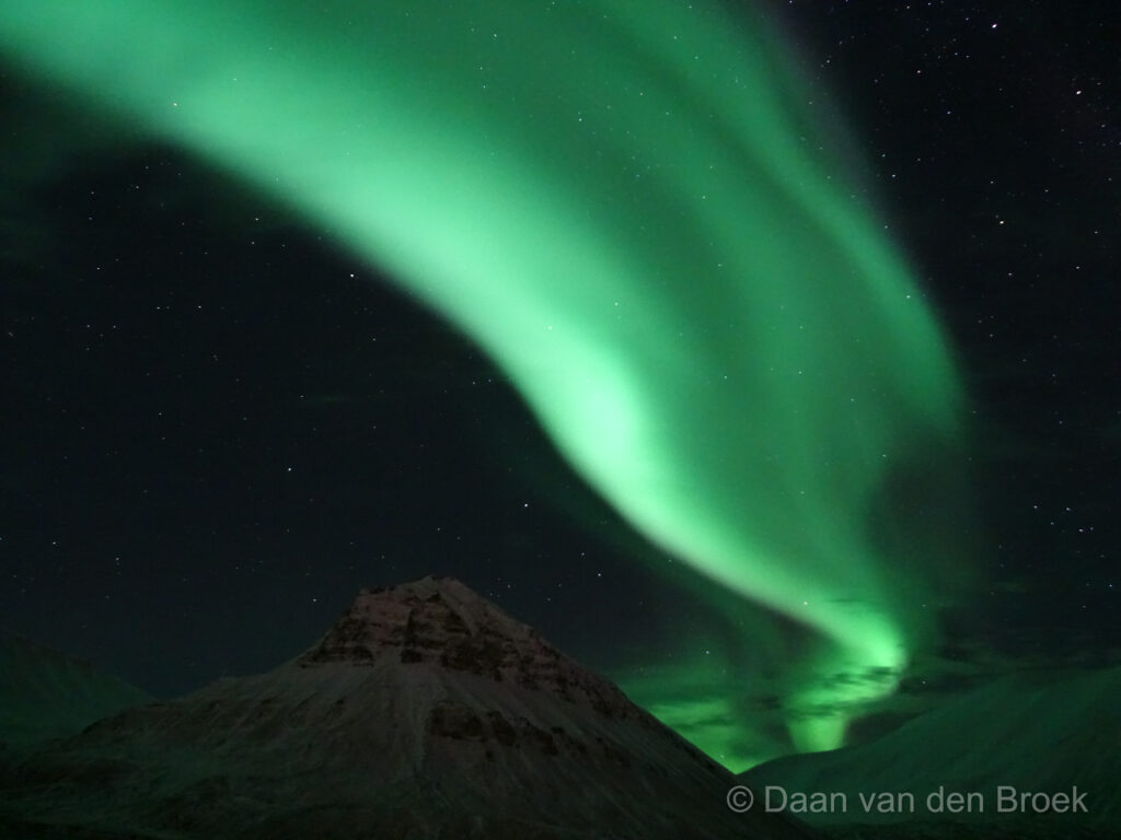 Northern Lights Svalbard - Aurora Longyearbyen - Aurora Borealis - Aurora Season Svalbard - Longyearbyen Climate